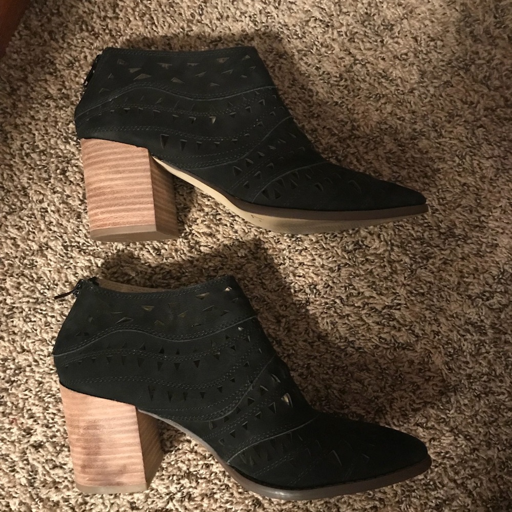 Steve Madden Jarlyn Booties